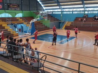 Siguen los partidos de Baloncesto masculino de Juegos Deportivos Comunales.